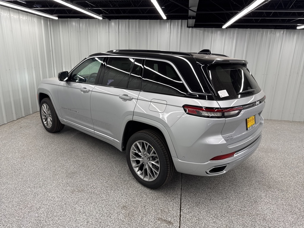 2025 Jeep Grand Cherokee Summit - 3