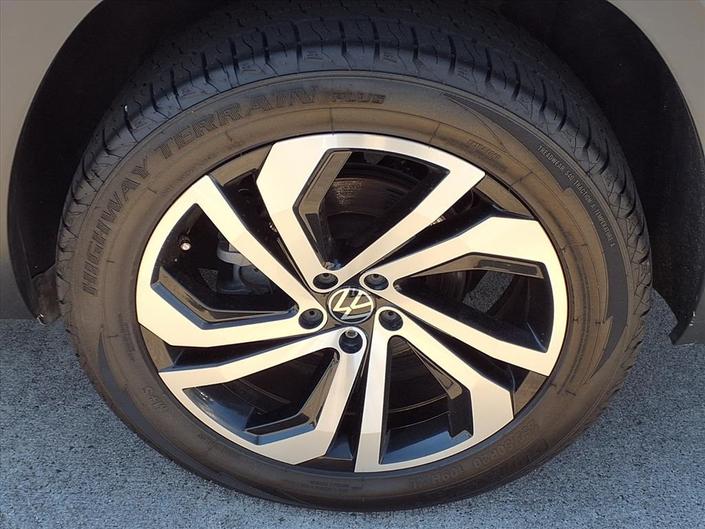 2021 Volkswagen Atlas 2.0T SEL Premium White at DeMontrond Automotive Group