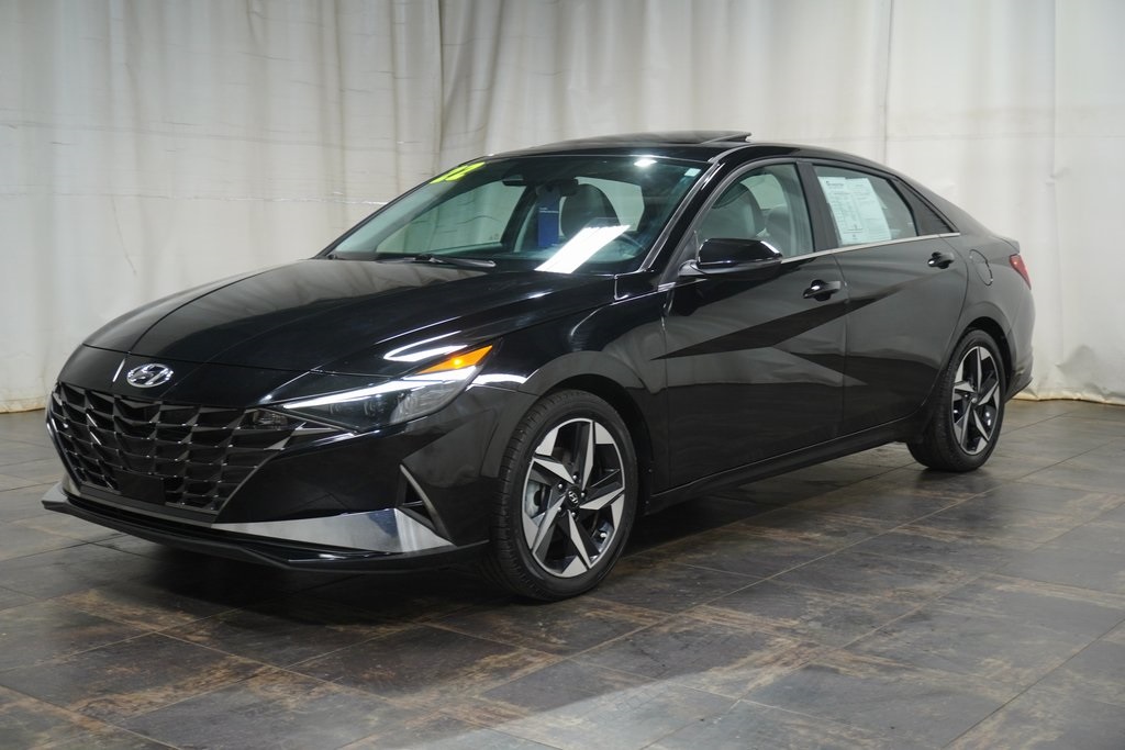Used 2022 Hyundai Elantra Limited with VIN KMHLP4AG4NU328996 for sale in Boardman, OH