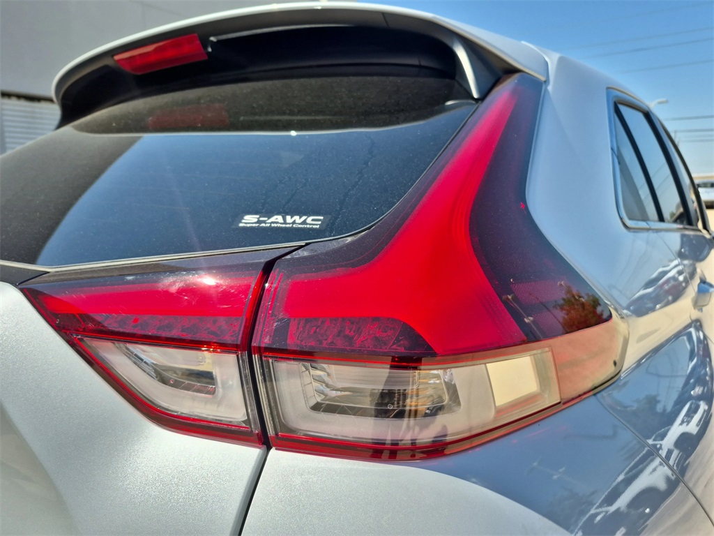 2025 Mitsubishi Eclipse Cross SE White at North Houston Mitsubishi