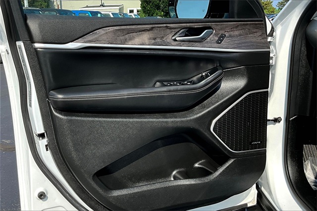 Used 2022 Jeep Grand Cherokee For Sale in Gloucester, MA
