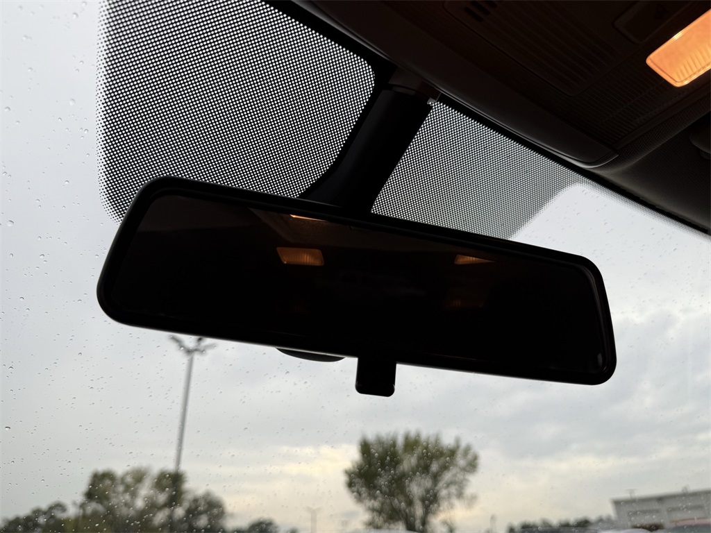 2018 Volkswagen Atlas 2.0T SE White at DeMontrond Auto Country