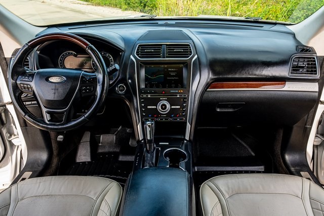 2018 Ford Explorer Platinum White at Texan Dodge Chrysler Jeep Ram