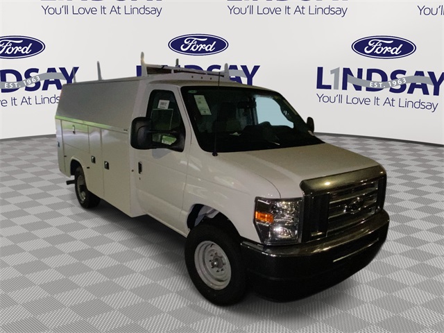 2025 Ford E-350SD Base
