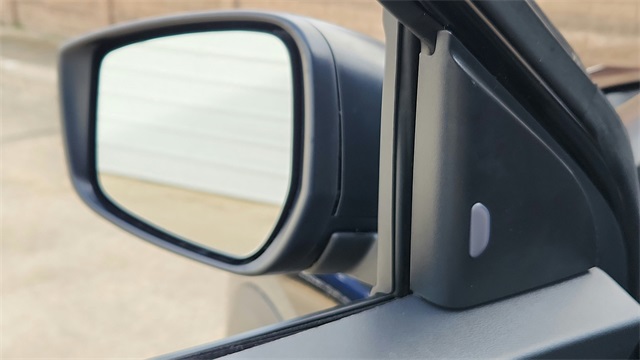 2025 Nissan Kicks Play