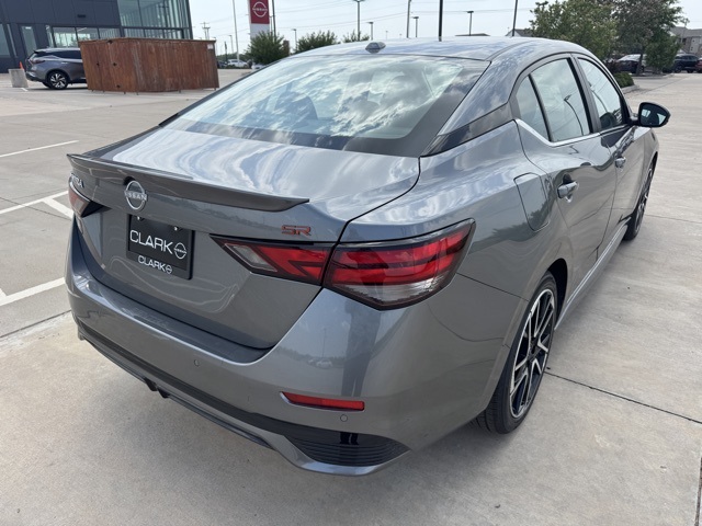 2025 Nissan Sentra SR photo 3