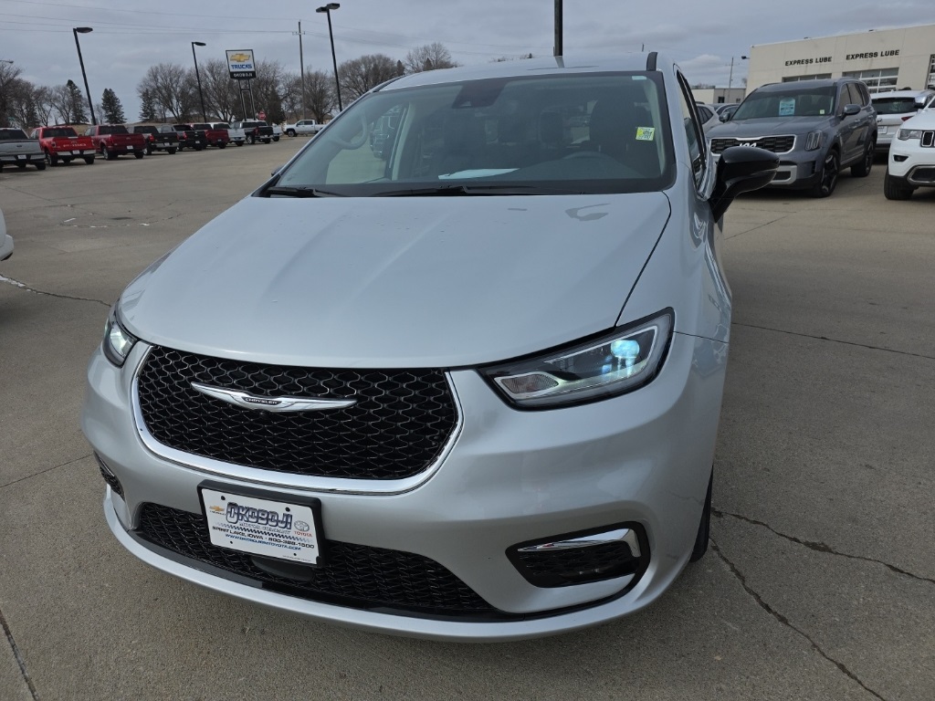 2024 Chrysler Pacifica Touring L FWD