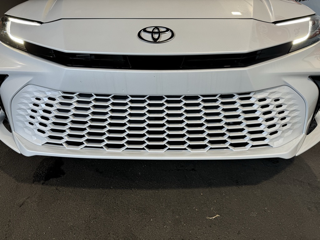Thumbnail: 2025 Toyota Camry - 13