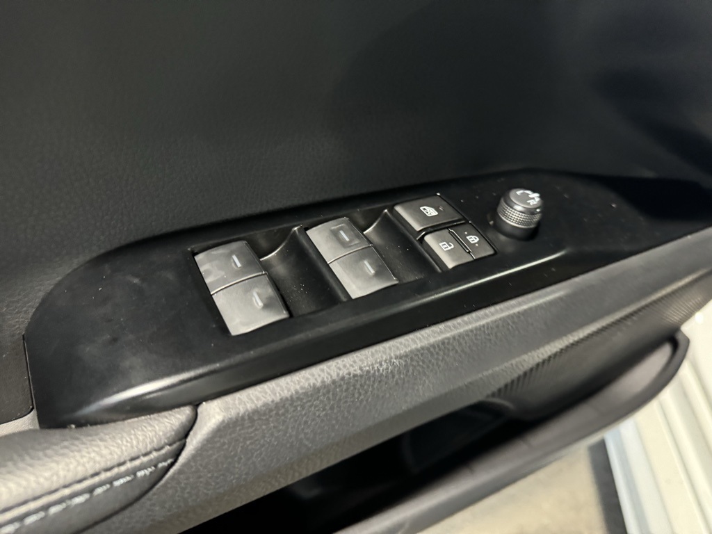 Thumbnail: 2025 Toyota Camry - 30
