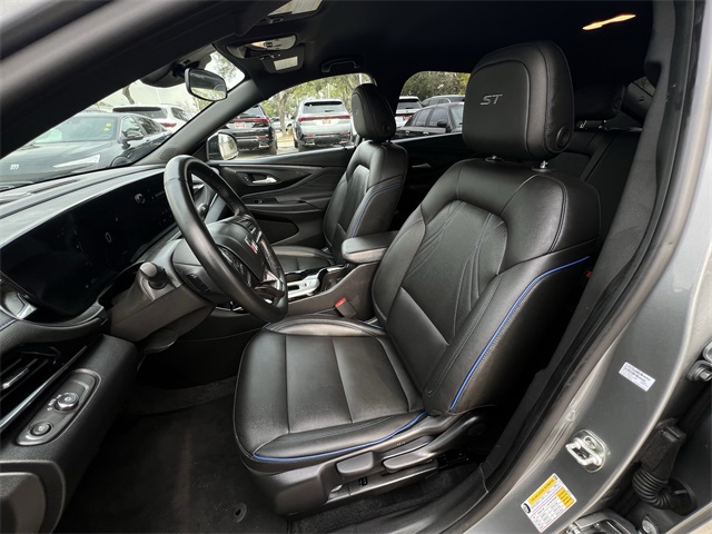 2025 Buick Envista Sport Touring White at Big Star Buick GMC