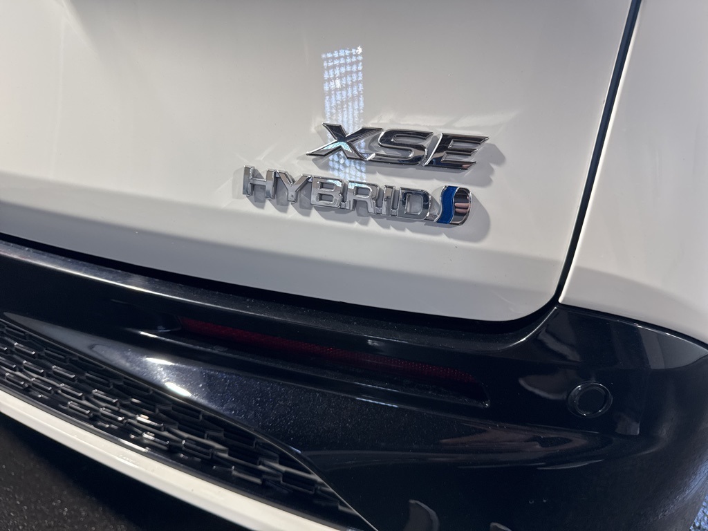 Thumbnail: 2021 Toyota Sienna - 18