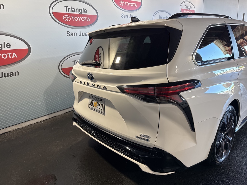 Thumbnail: 2021 Toyota Sienna - 19
