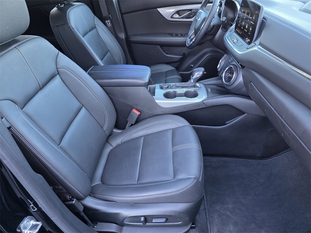 2025 Chevrolet Blazer LT - 11