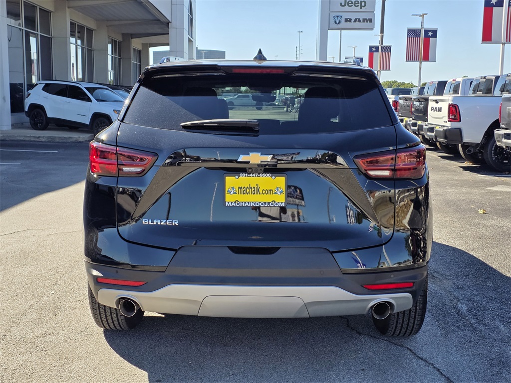 2025 Chevrolet Blazer LT - 4