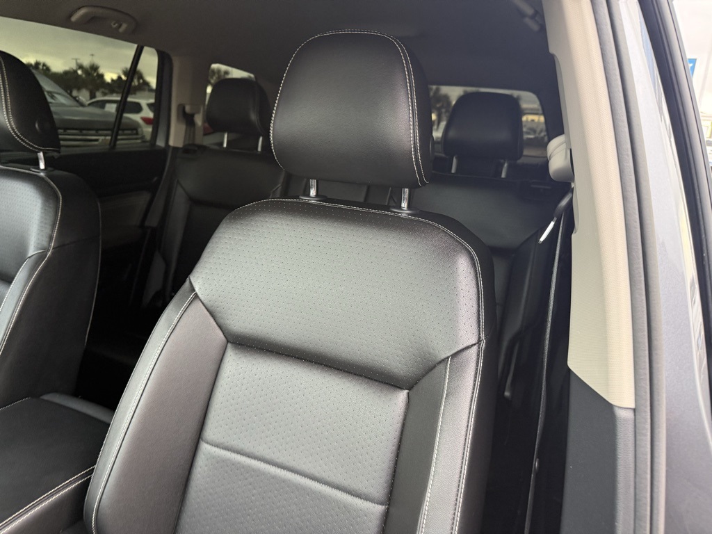 2021 Volkswagen Atlas 3.6L V6 SE w/Technology Gray at River Oaks CDJR