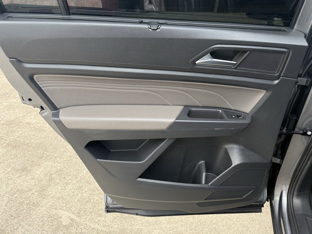 2021 Volkswagen Atlas 3.6L V6 SE w/Technology Gray at River Oaks CDJR