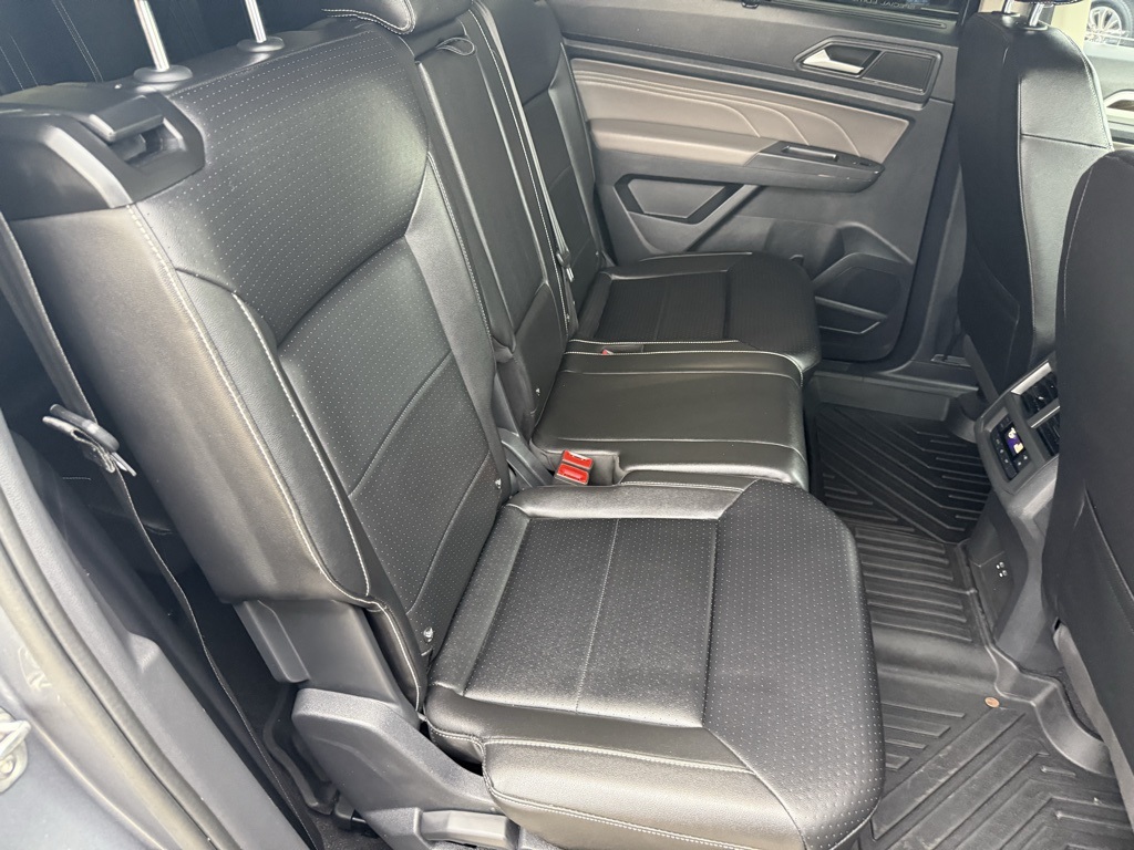 2021 Volkswagen Atlas 3.6L V6 SE w/Technology Gray at River Oaks CDJR