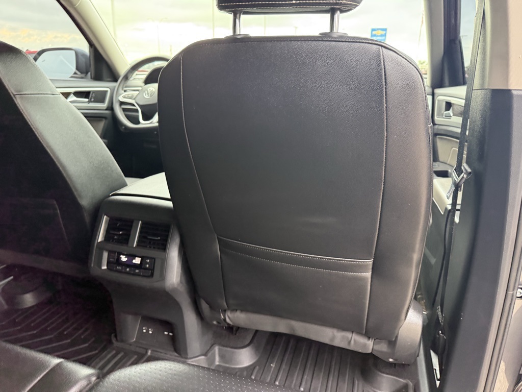 2021 Volkswagen Atlas 3.6L V6 SE w/Technology Gray at River Oaks CDJR