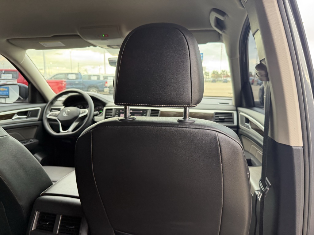 2021 Volkswagen Atlas 3.6L V6 SE w/Technology Gray at River Oaks CDJR