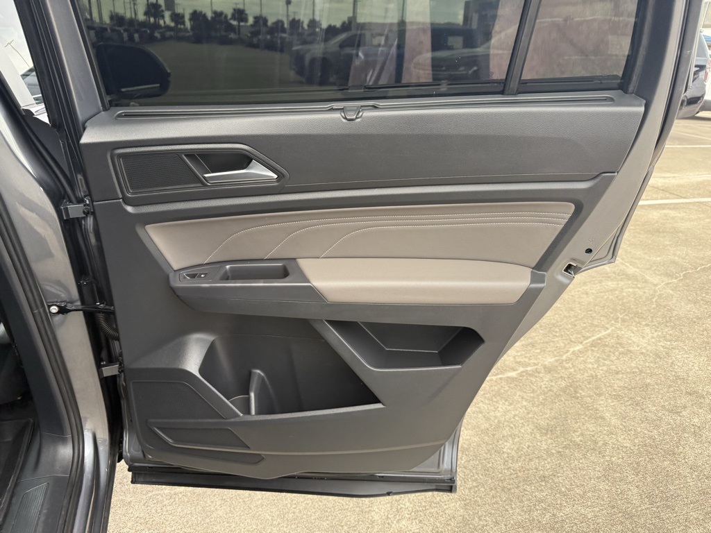 2021 Volkswagen Atlas 3.6L V6 SE w/Technology Gray at River Oaks CDJR