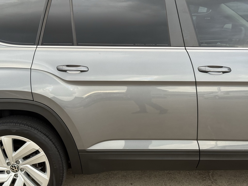 2021 Volkswagen Atlas 3.6L V6 SE w/Technology Gray at River Oaks CDJR