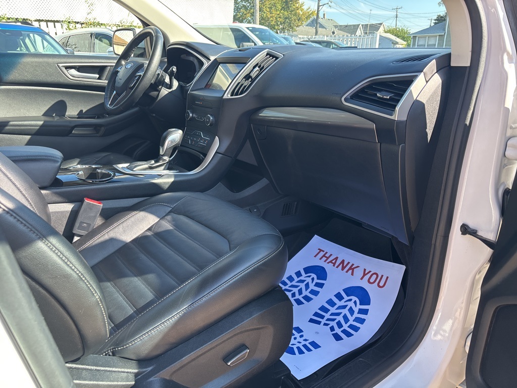 2016 Ford Edge