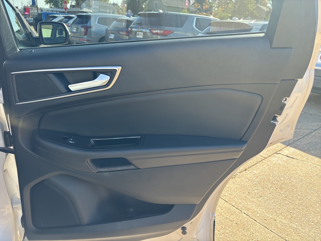2016 Ford Edge