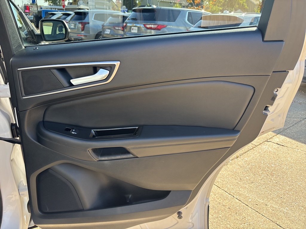 2016 Ford Edge