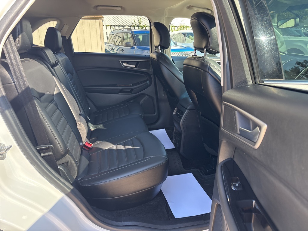 2016 Ford Edge