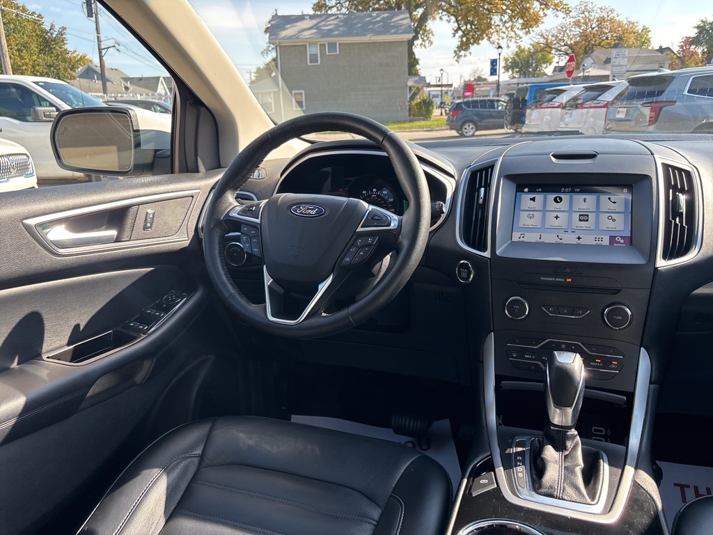 2016 Ford Edge