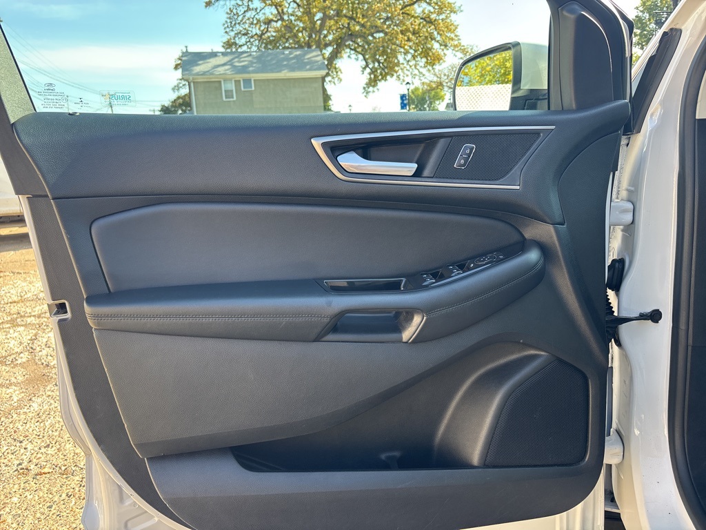 2016 Ford Edge
