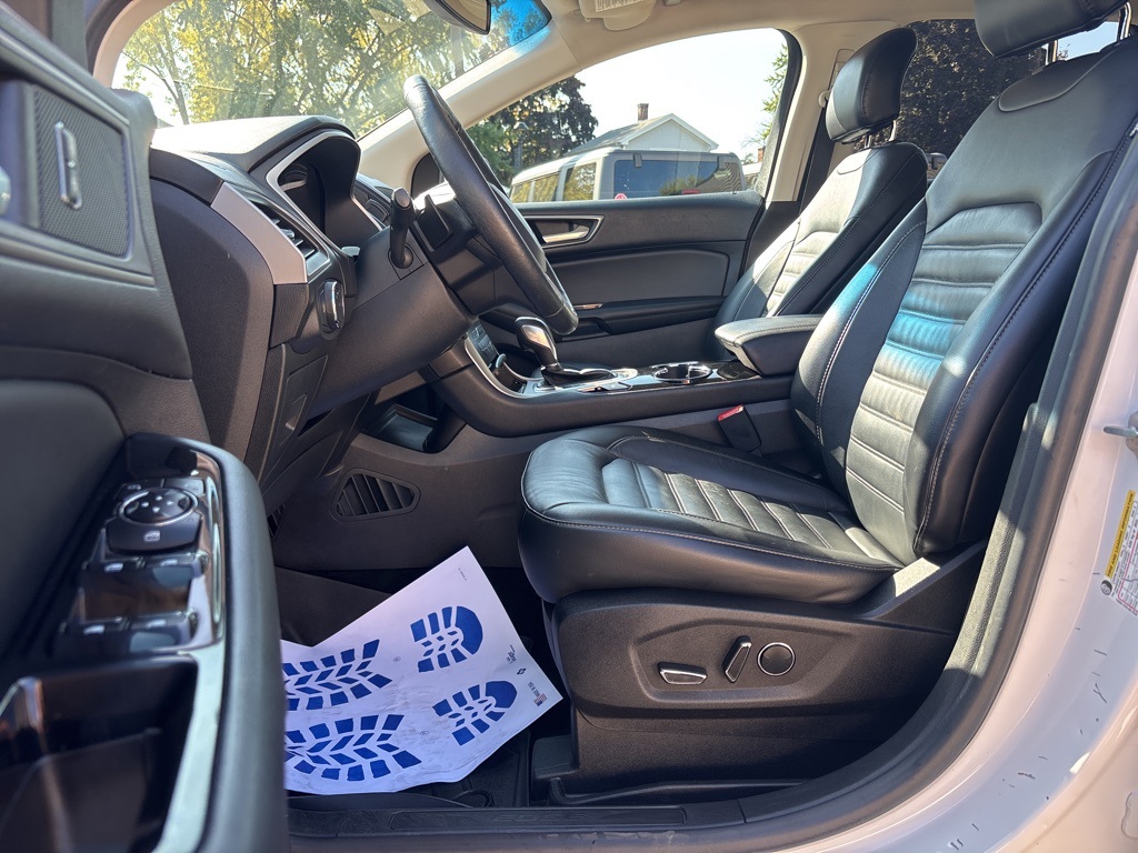 2016 Ford Edge