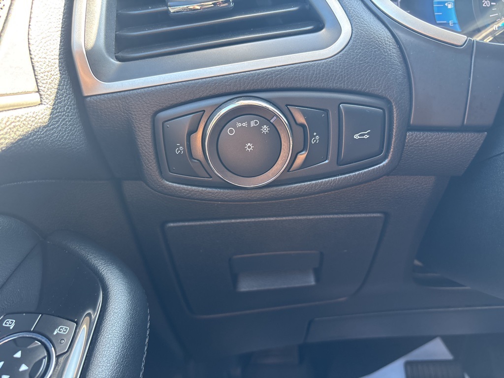 2016 Ford Edge