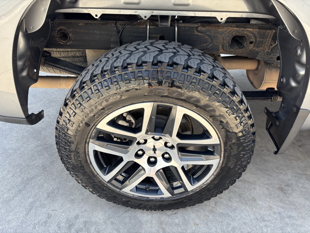 Used Car 2019 Chevrolet Silverado 1500  Extended Cab Pickup Custom Trail Boss Four Wheel Drive For Sale Under $30,000 In Austin, Texas