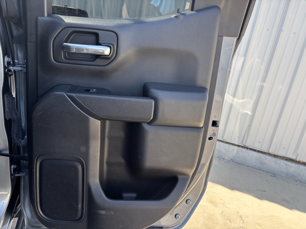 Used Car 2019 Chevrolet Silverado 1500  Extended Cab Pickup Custom Trail Boss Four Wheel Drive For Sale Under $30,000 In Austin, Texas