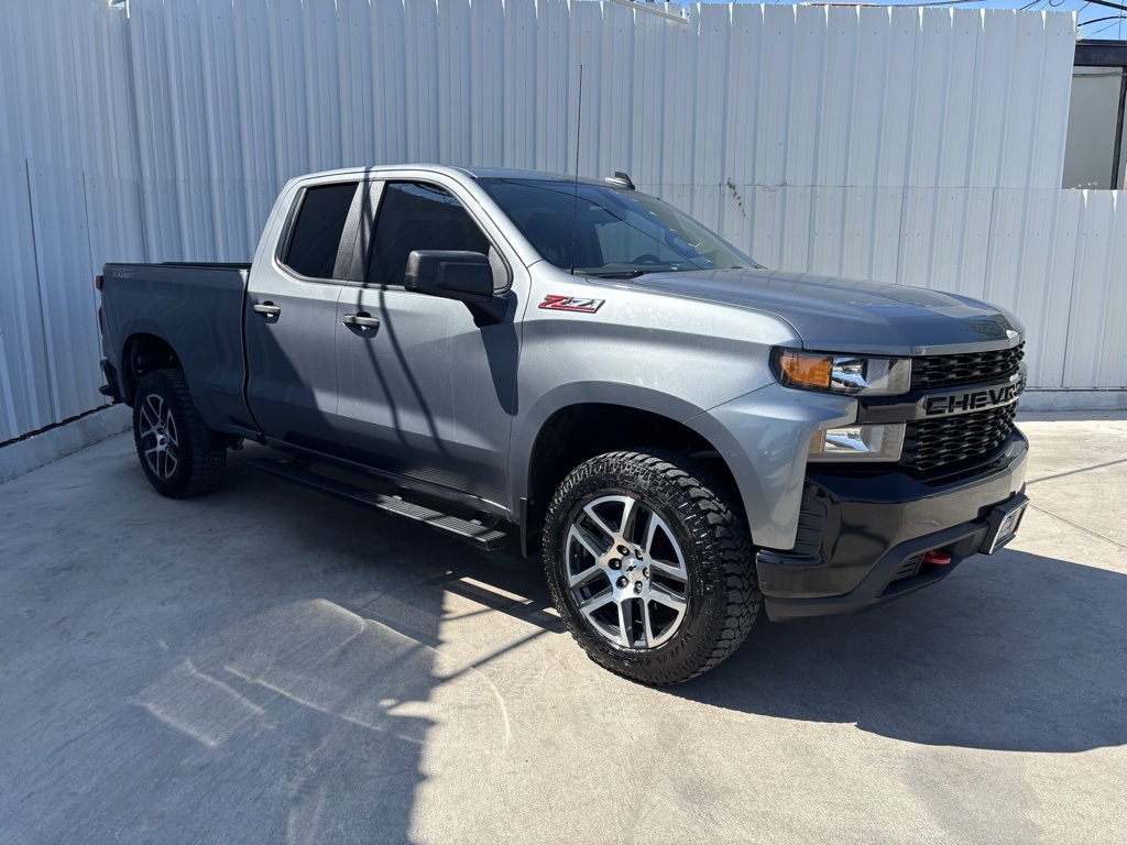 Used Car 2019 Chevrolet Silverado 1500  Extended Cab Pickup Custom Trail Boss Four Wheel Drive For Sale Under $30,000 In Austin, Texas
