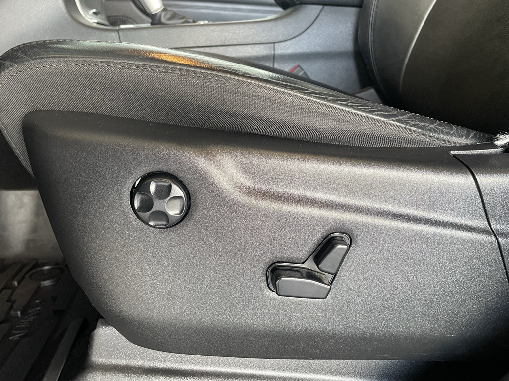 Thumbnail: 2019 Jeep Grand Cherokee - 10