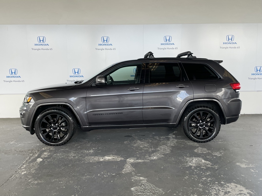 Thumbnail: 2019 Jeep Grand Cherokee - 3