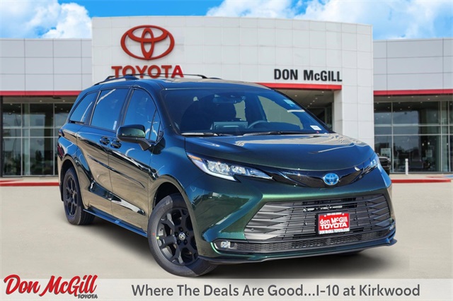 2025 Toyota Sienna Woodland Edition  at Gullo Toyota