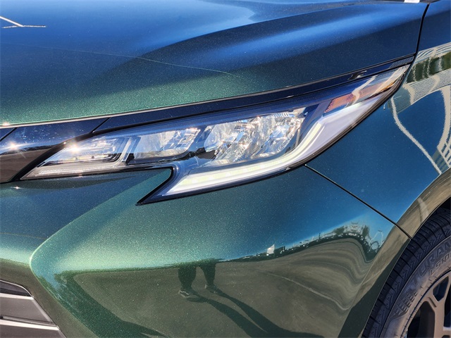 2025 Toyota Sienna Woodland Edition  at Gullo Toyota