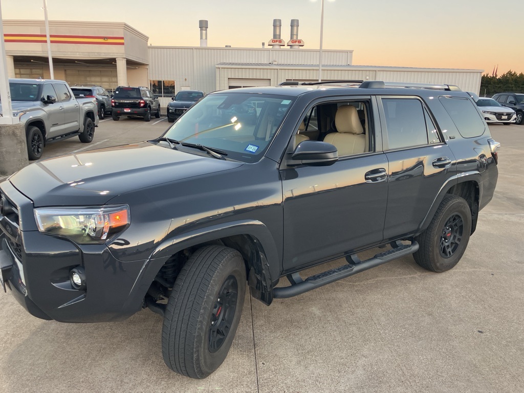 2024 Toyota 4Runner SR5 4WD