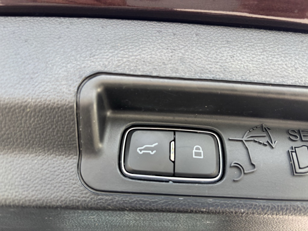 Used Car 2020 Ford Explorer  Xlt For Sale Under $25,000 In Austin, Texas