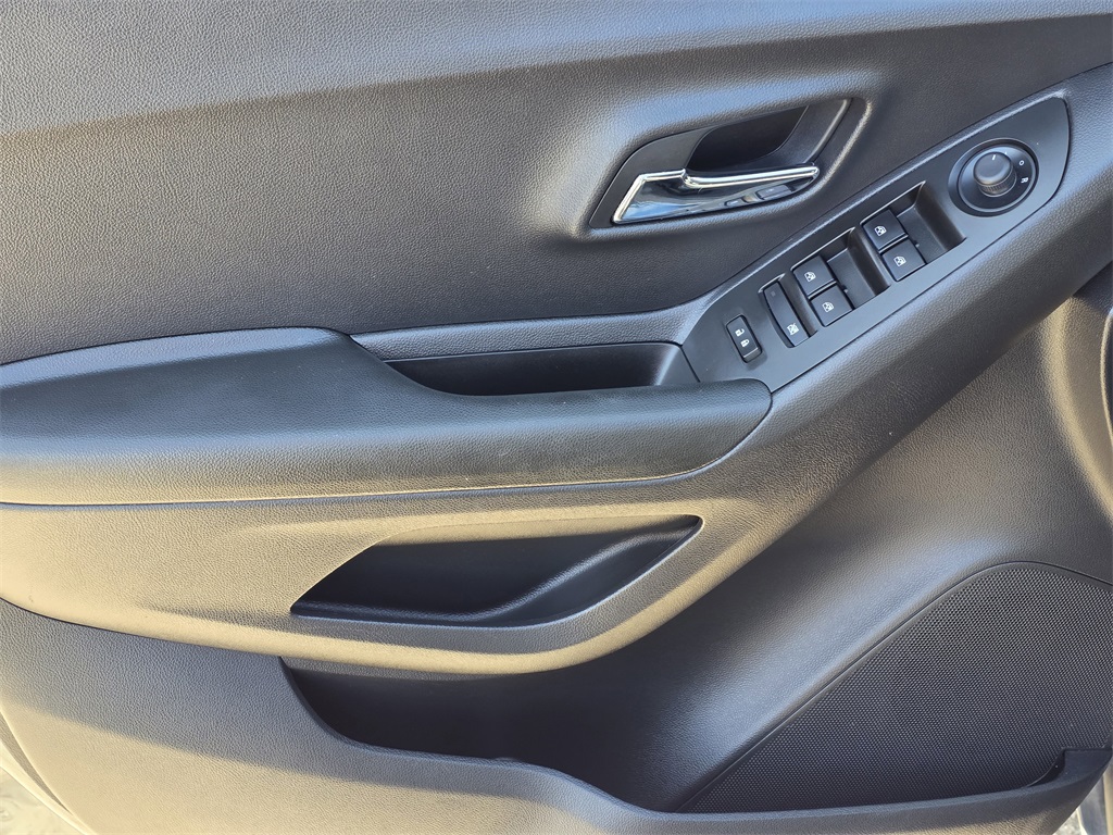 2021 Chevrolet Trax LT Gray at Emmons Autoplex