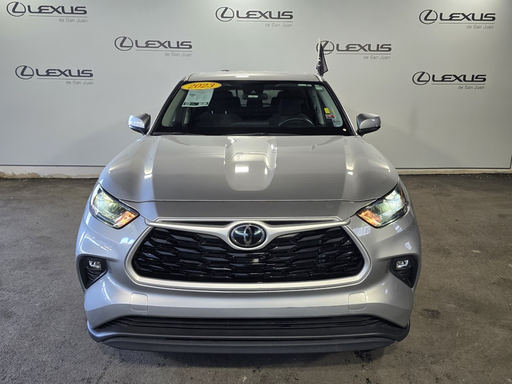 Thumbnail: 2023 Toyota Highlander - 2