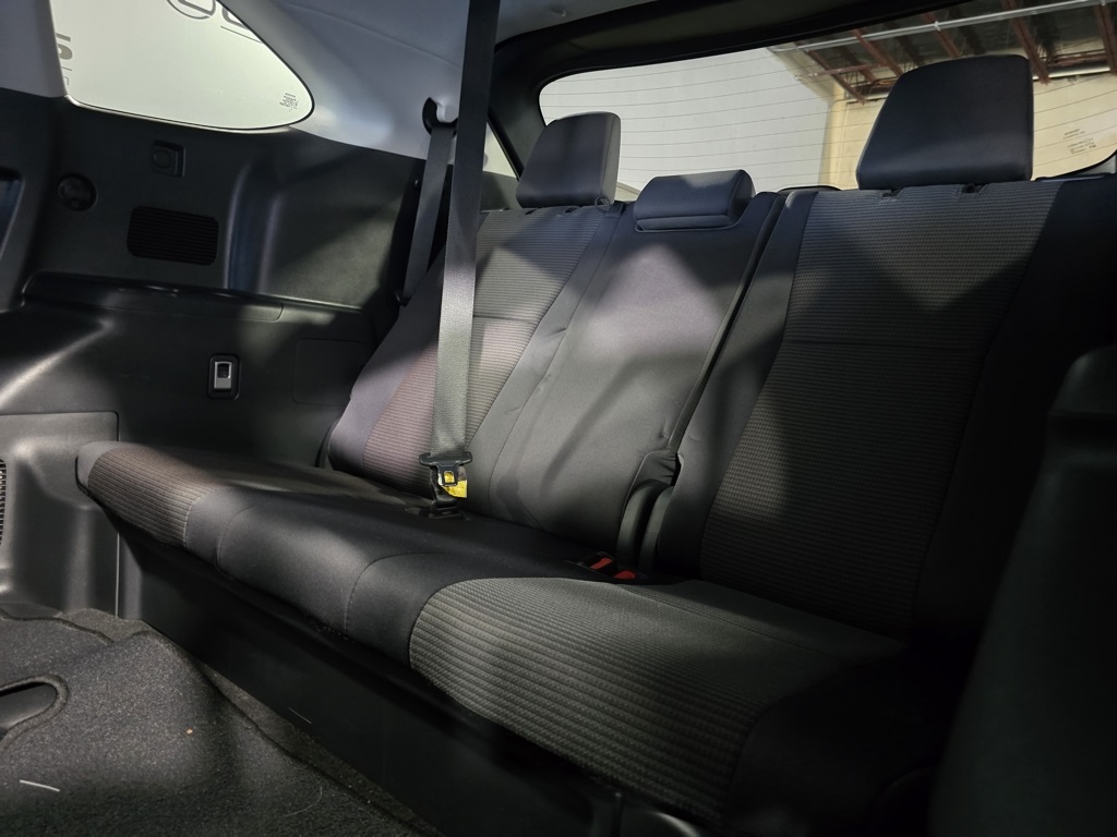 Thumbnail: 2023 Toyota Highlander - 30