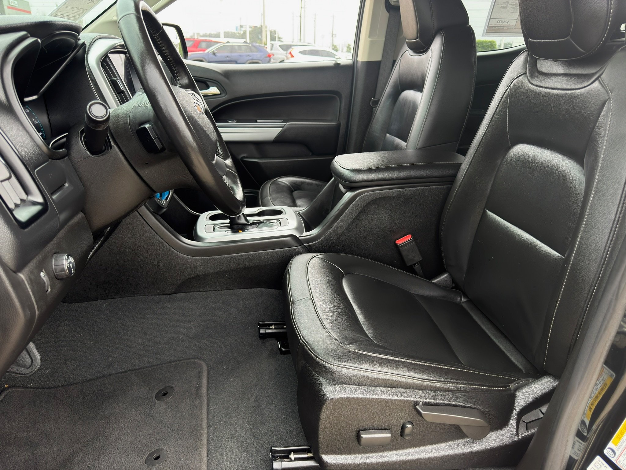 2021 Chevrolet Colorado LT - 9