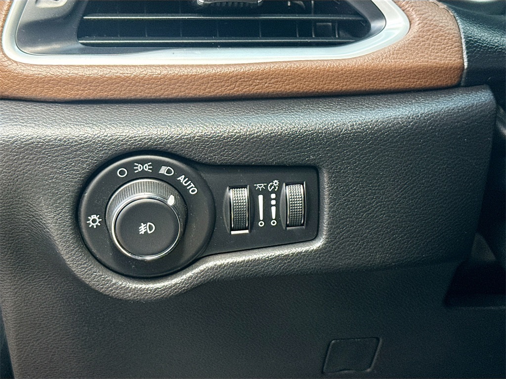 2018 Chrysler Pacifica Limited Red at AutoSavvy Houston Northwest