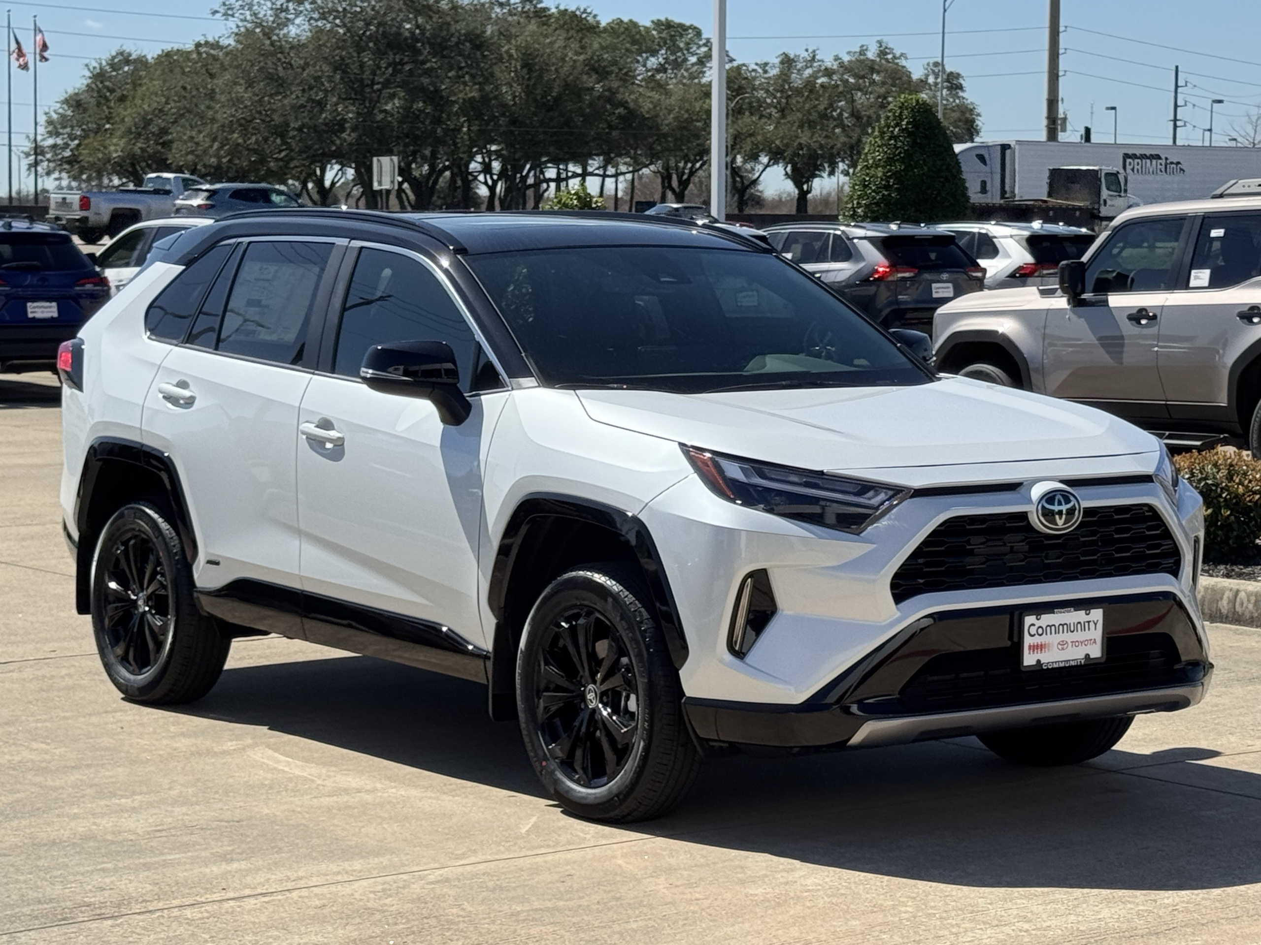 2025 Toyota RAV4 Hybrid XSE Off-white at Community Toyota