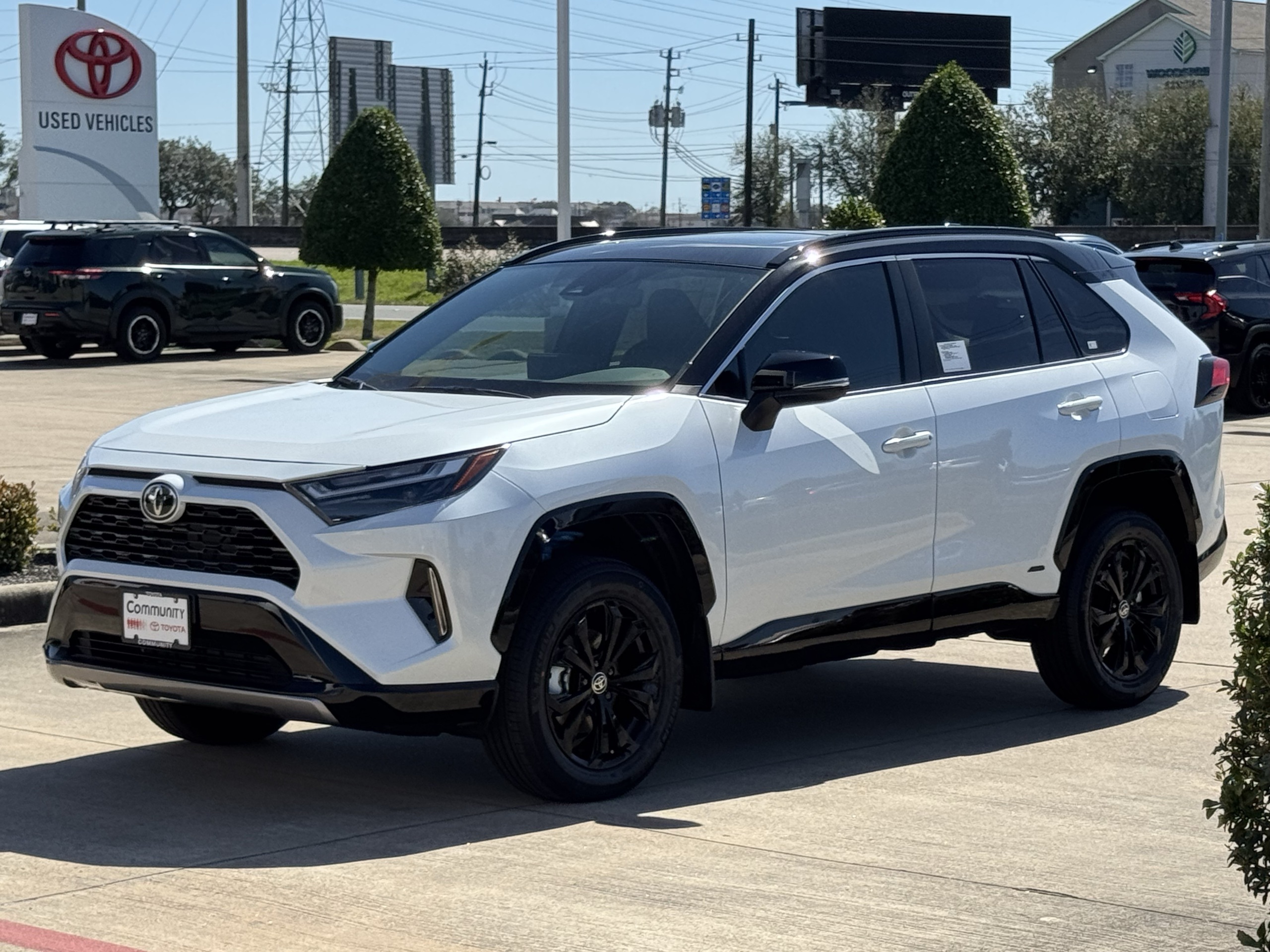 2025 Toyota RAV4 Hybrid XSE Off-white at Community Toyota