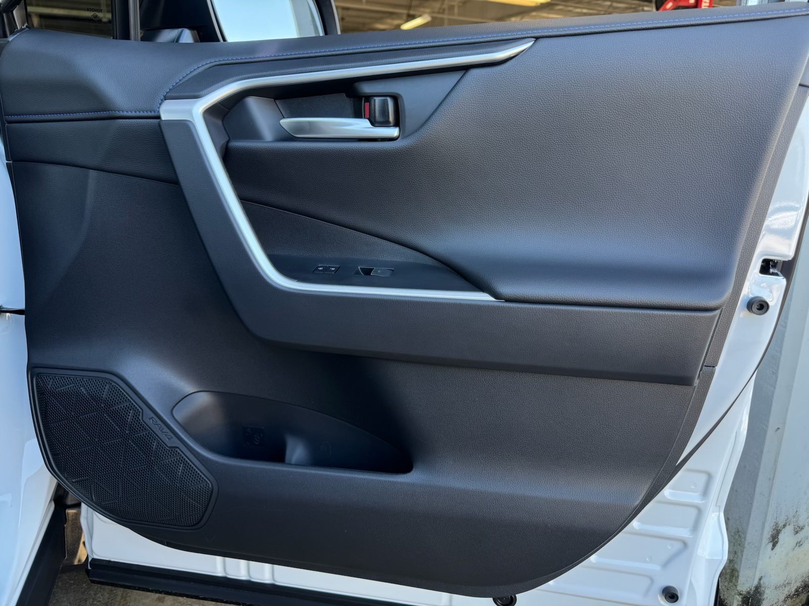 2025 Toyota RAV4 Hybrid XSE Off-white at Community Toyota